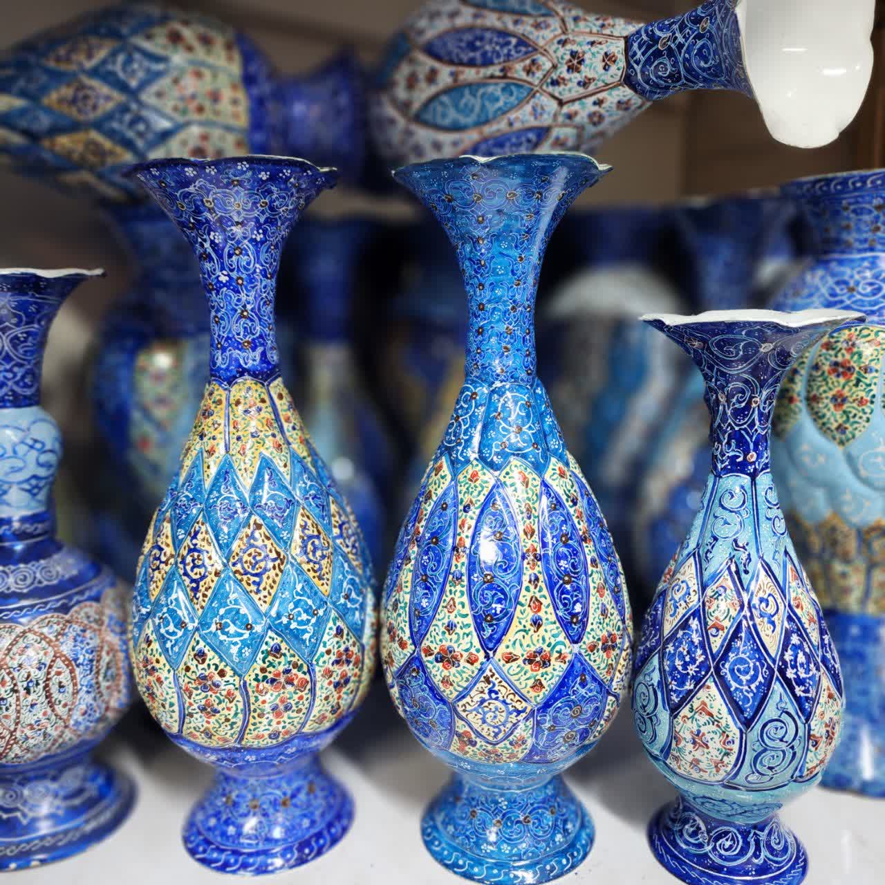 نقوش گلدان میناکاری 