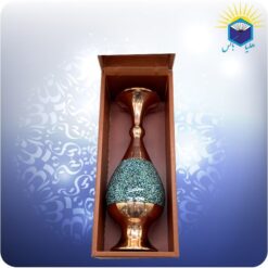 گلدان مس و فیروزه کوبی طرح صراحی ۲۵ سانتی با جعبه MDF روکش چرم