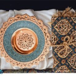 ست هدیه بشقاب فیروزه کوبی و رومیزی قلمکاری
