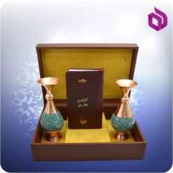 خیام و باباطاهر پالتویی چرمی با دو گلدان فیروزه ۱۶ سانتی‌متری