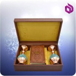 قرآن پالتويی چرم با دو گلدان مس و فیروزه 16 سانتی متری