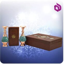 قرآن پالتويی چرم با دو گلدان مس و فیروزه 16 سانتی متری