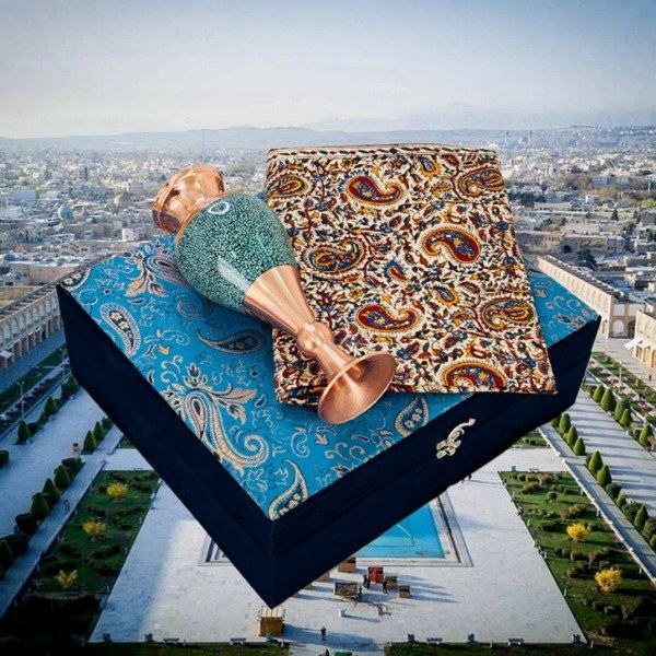 پک هدیه مدیریتی – گلدان فیروزهکوب و رومیزی قلمکار