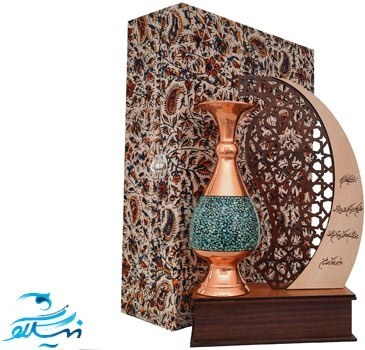 تندیس با گلدان فیروزه کوبی