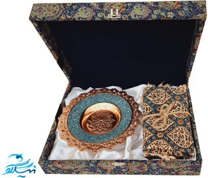 ست هدیه بشقاب فیروزه کوبی و رومیزی قلمکاری