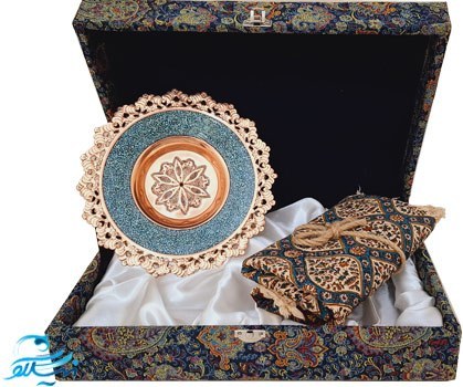 ست هدیه بشقاب فیروزه کوبی و رومیزی قلمکاری