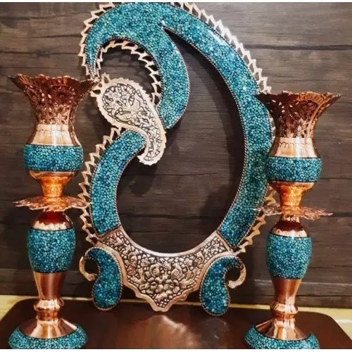 آینه بته جغه فیروزه کوبی نیشابور مسی 30 سانتی قلم زنی شده و لب شبکه ای و ملیله کاری شده