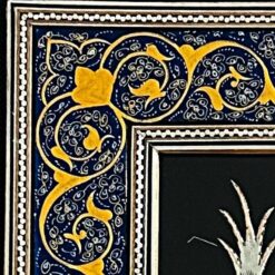 “تابلوی دستساز قلمزنی با قاب خاتمکاری و تذهیب، ابعاد 50×90”