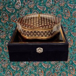 شکلات‌خوری خاتم‌کاری با جعبه مخمل مدل پره‌وارو مشکی